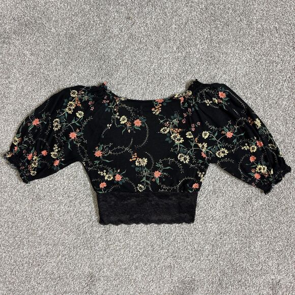 Urban Outfitters Top Womens XS Black Floral Lace Puff Sleeve Cropped V Neck Boho - Picture 2 of 10